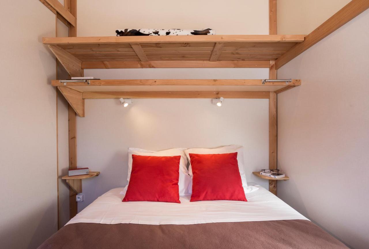 Huttopia Divonne Habitación foto